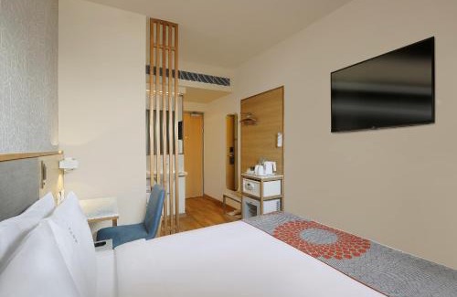 Whitefield Hotel | Holiday Inn Express Bengaluru Whitefield ITPL by IHG