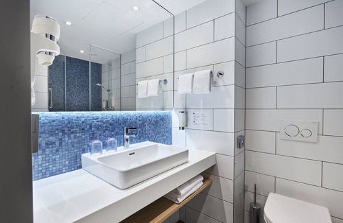Mitte Hotel | Holiday Inn Express Berlin - Alexanderplatz by IHG