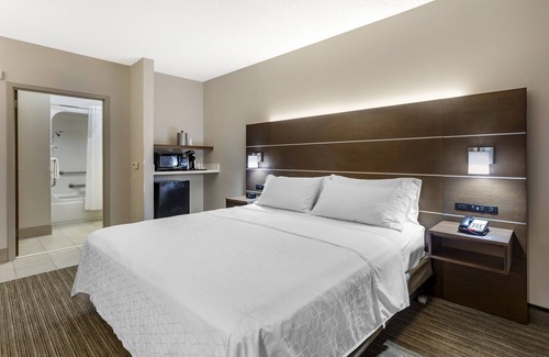 Branson Hotel | Holiday Inn Express Branson-Green Mountain Drive by IHG