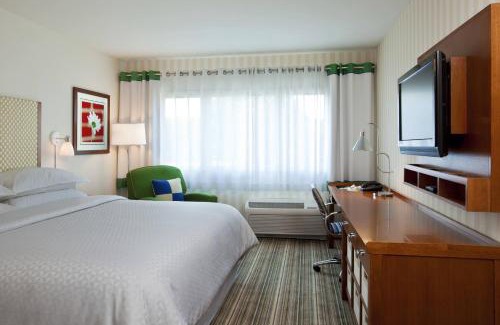 Northeast Columbus Hotel | Holiday Inn Express Columbus Airport Easton