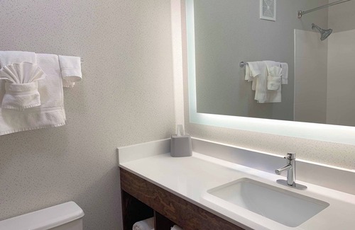 Danville Hotel | Holiday Inn Express Danville by IHG