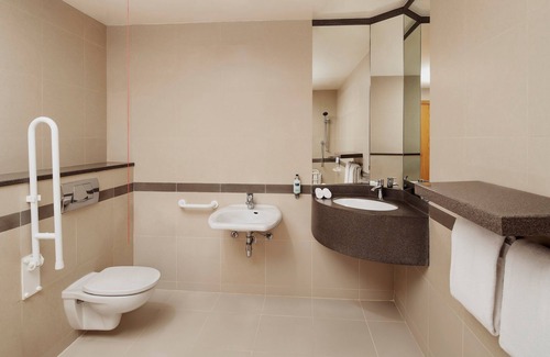 Garhoud Hotel | Holiday Inn Express Dubai Airport by IHG