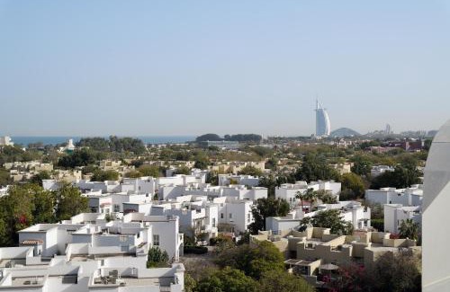 Al Sufouh 2 Hotel | Holiday Inn Express Dubai Internet City by IHG