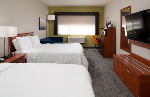 Farmington Hotel | Holiday Inn Express Farmington - Bloomfield by IHG