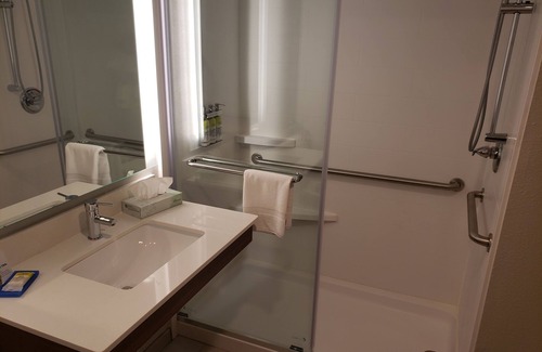 Hillsborough Hotel | Holiday Inn Express Hillsborough by IHG