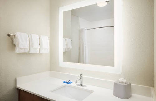 Callaway Hotel | Holiday Inn Express Hotel & Suites Panama City-Tyndall by IHG
