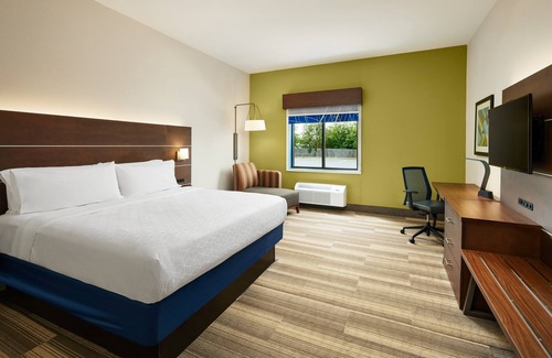 Callaway Hotel | Holiday Inn Express Hotel & Suites Panama City-Tyndall by IHG