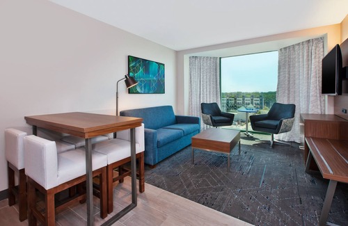 Northeast Virginia Beach Hotel | Holiday Inn Express Hotel & Suites VA Beach Oceanfront by IHG