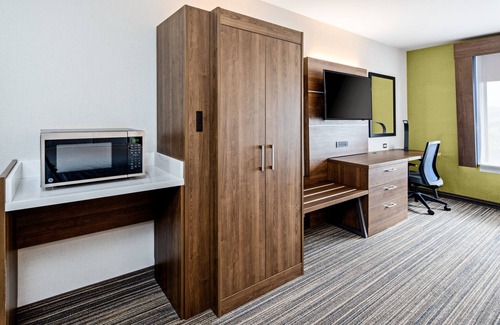 Atascadero Hotel | Holiday Inn Express Hotel & Suites Atascadero by IHG