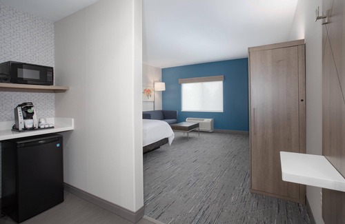 Idaho Falls Hotel | Holiday Inn Express Hotel & Suites Idaho Falls by IHG