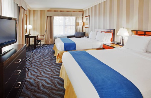 Westside Santa Cruz Hotel | Holiday Inn Express Hotel & Suites Santa Cruz by IHG