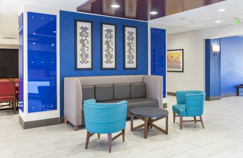 Northeast Heights Hotel | Holiday Inn Express Hotel & Suites Albuquerque Midtown by IHG
