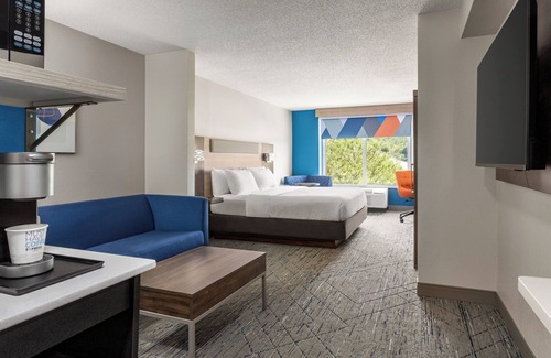 Irondale Hotel | Holiday Inn Express Hotel & Suites Birmingham-Irondale(East) by IHG