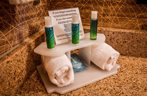 Kannapolis Hotel | Holiday Inn Express Hotel & Suites Concord by IHG