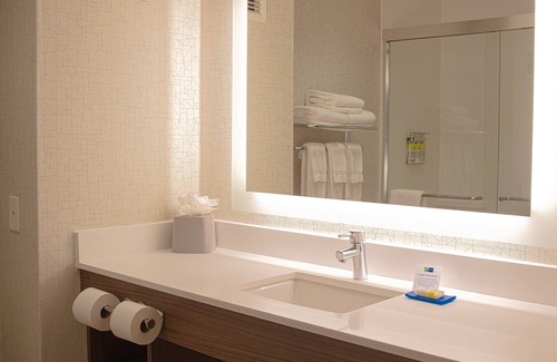 Livermore Hotel | Holiday Inn Express Hotel & Suites Livermore by IHG