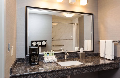 Rapid City Hotel | Holiday Inn Express Hotel & Suites Rapid City by IHG