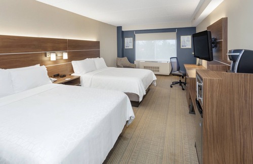 Riverhead Hotel | Holiday Inn Express Hotel & Suites Long Island-East End by IHG