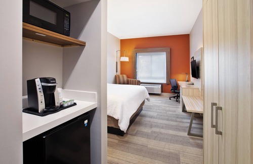 Athens Hotel | Holiday Inn Express Hotel & Suites Athens by IHG