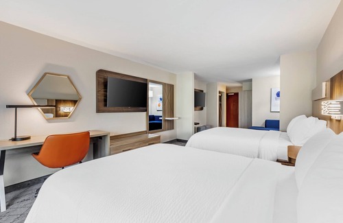 Camden Hotel | Holiday Inn Express Hotel & Suites Camden-I20 (Hwy 521) by IHG