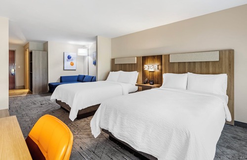 Camden Hotel | Holiday Inn Express Hotel & Suites Camden-I20 (Hwy 521) by IHG