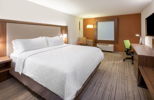 Fulton Hotel | Holiday Inn Express Hotel & Suites Fulton by IHG