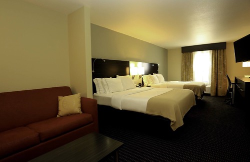Marion Hotel | Holiday Inn Express Hotel & Suites Marion Northeast by IHG