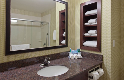 New Tacoma Hotel | Holiday Inn Express Hotel & Suites Tacoma Downtown, an IHG Hotel