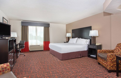 Murphy Hotel | Holiday Inn Express Hotel & Suites Murphy by IHG