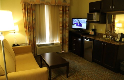 Perry Hotel | Holiday Inn Express Hotel & Suites PERRY by IHG