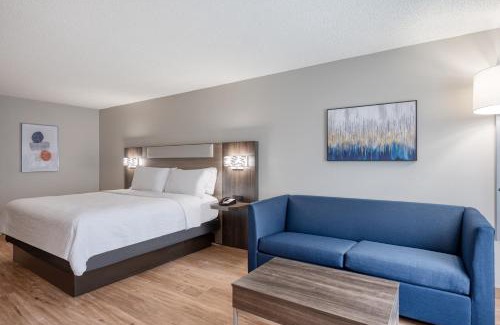Royal Pines Estates Hotel | Holiday Inn Express Hotel & Suites Columbia-I-20 at Clemson Road by IHG
