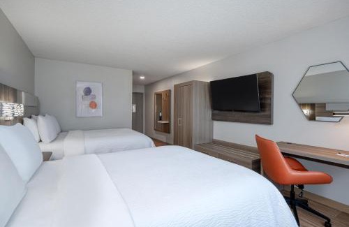 Royal Pines Estates Hotel | Holiday Inn Express Hotel & Suites Columbia-I-20 at Clemson Road by IHG