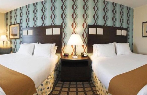 Fairburn Hotel | Holiday Inn Express Hotel & Suites Fairburn by IHG