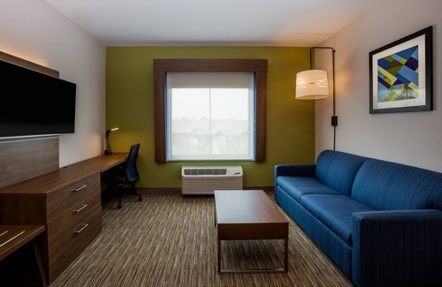 Fairburn Hotel | Holiday Inn Express Hotel & Suites Fairburn by IHG