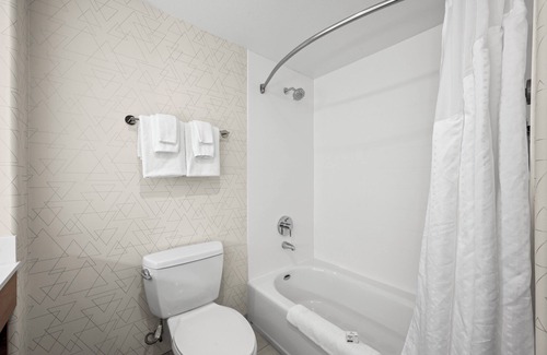 Lincoln Hotel | Holiday Inn Express Hotel & Suites Lincoln by IHG