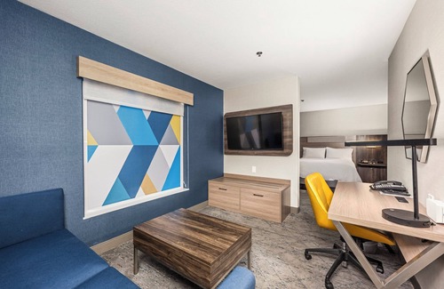Lincoln Hotel | Holiday Inn Express Hotel & Suites Lincoln by IHG