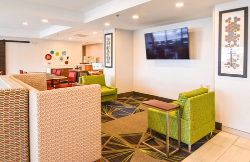 Indianapolis Hotel | Holiday Inn Express Indianapolis South by IHG