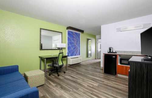 Lancaster Hotel | Holiday Inn Express Lancaster by IHG