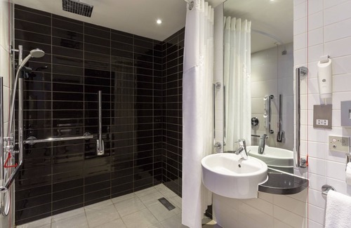 Cathedrals Hotel | Holiday Inn Express London - Southwark by IHG