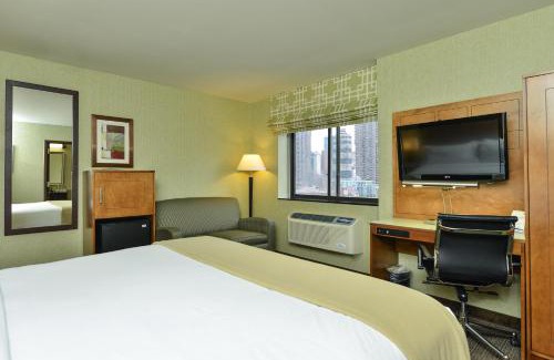 Hell's Kitchen Hotel | Holiday Inn Express Manhattan Midtown West by IHG