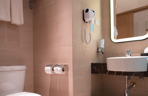 Pasay Hotel | Holiday Inn Express Manila Newport City by IHG