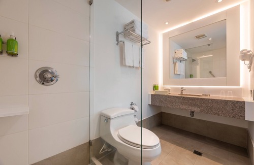 Alejandria Hotel | Holiday Inn Express Medellin by IHG