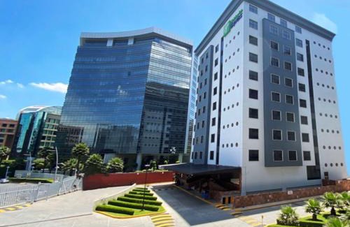 Santa Fe Hotel | Holiday Inn Express Mexico Santa Fe by IHG