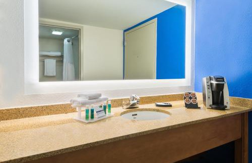 Doral Hotel | Holiday Inn Express Miami Airport Doral Area by IHG