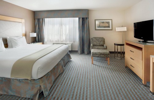 Lighthouse District Hotel | Holiday Inn Express Monterey-Cannery Row by IHG