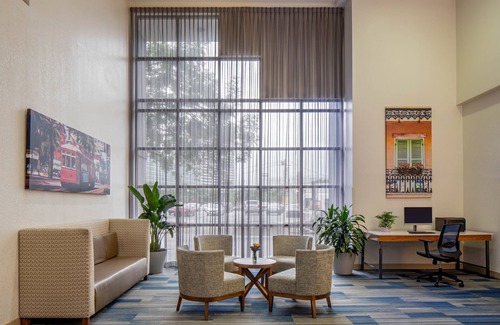 Central Business District Hotel | Holiday Inn Express New Orleans Downtown by IHG