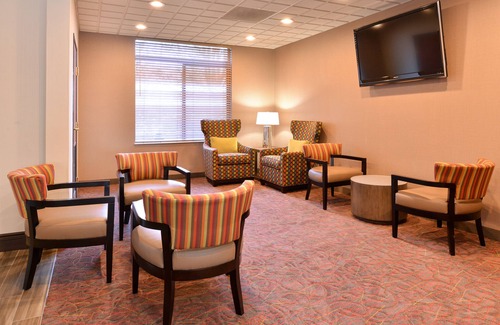 Hillsboro Hotel | Holiday Inn Express Portland West/Hillsboro by IHG