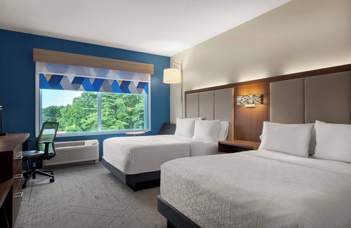 West Glens Falls Hotel | Holiday Inn Express Queensbury - Lake George Area by IHG