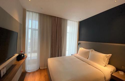 Pudong Hotel | Holiday Inn Express Shanghai Tangzhen by IHG - 20 mins to PVG Airport and Disney land
