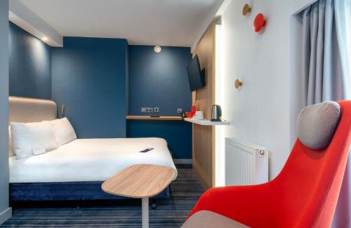 Cathedrals Hotel | Holiday Inn Express Southwark by IHG