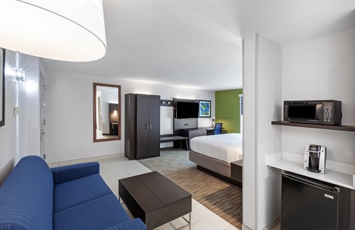 Inniswold Hotel | Holiday Inn Express & Suites Baton Rouge East by IHG